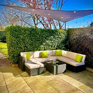  Holiday home Honey Hill - 4 Bedroom Detached House